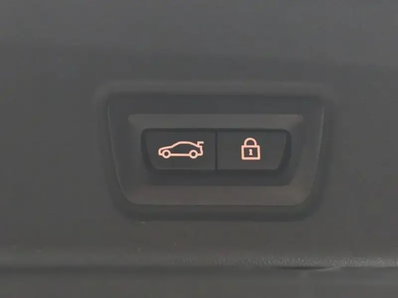 2022 BMW i4 с пробегом 106 084 км