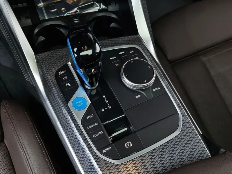 2022 BMW i4 с пробегом 84 264 км