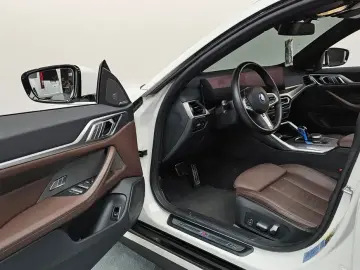 2022 BMW i4 с пробегом 84 264 км