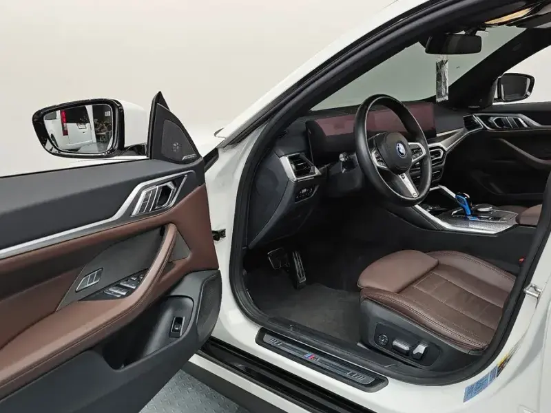 2022 BMW i4 с пробегом 84 264 км