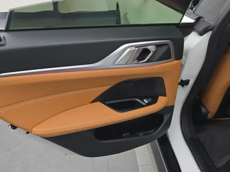 2022 BMW i4 с пробегом 106 084 км
