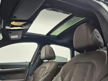 2022 BMW i4 с пробегом 84 264 км