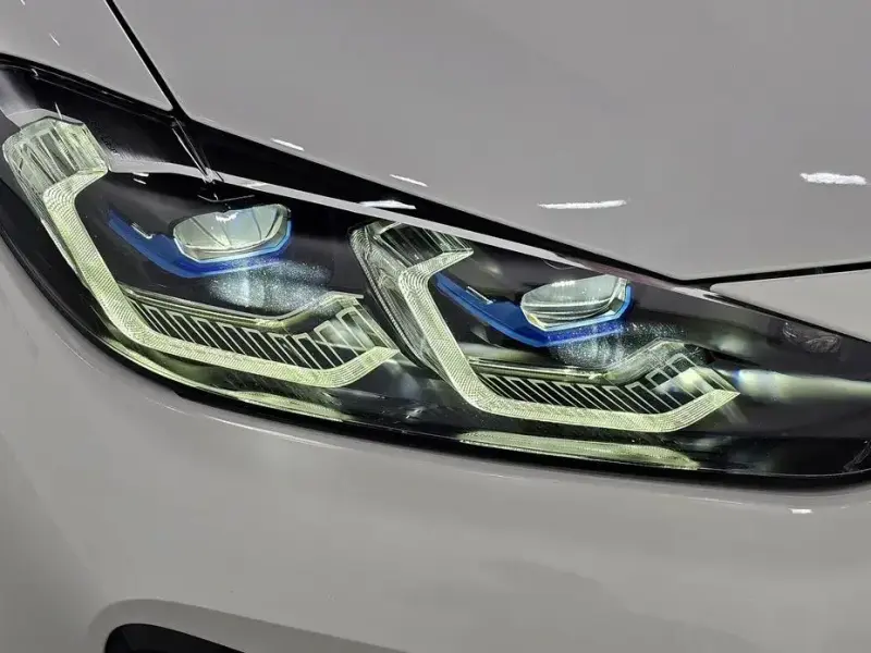 2022 BMW i4 с пробегом 84 264 км