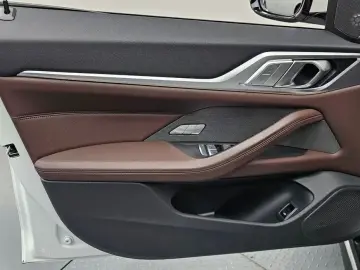 2022 BMW i4 с пробегом 84 264 км