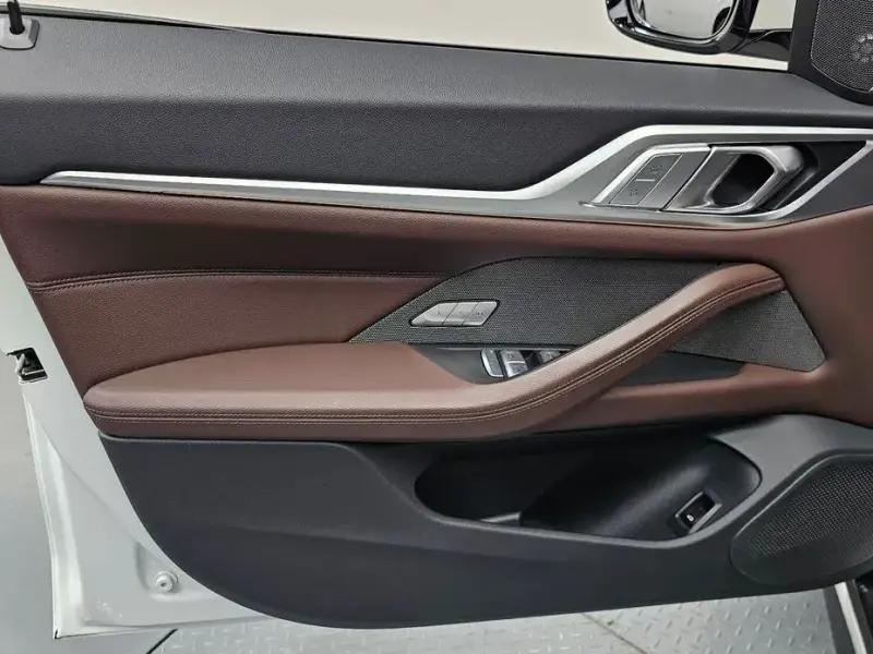 2022 BMW i4 с пробегом 84 264 км