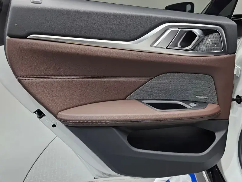 2022 BMW i4 с пробегом 84 264 км