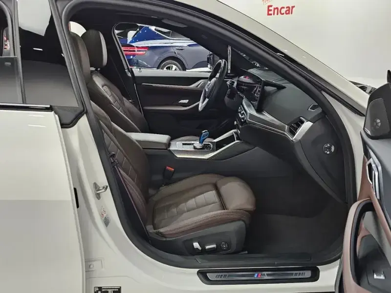 2022 BMW i4 с пробегом 84 264 км