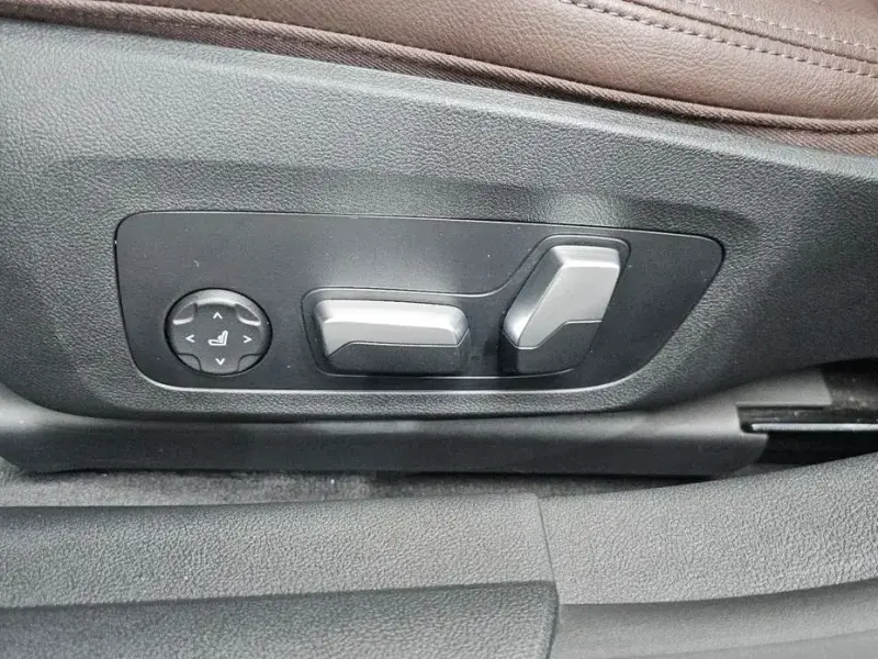2022 BMW i4 с пробегом 84 264 км