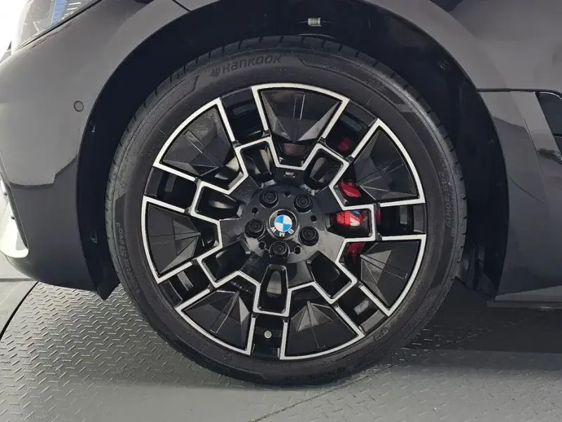 2026 BMW i4 с пробегом 8 547 км