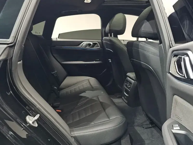 2026 BMW i4 с пробегом 8 547 км