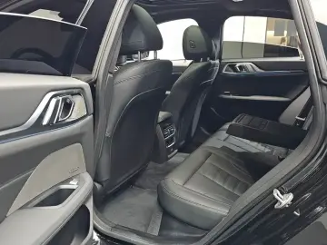 2026 BMW i4 с пробегом 8 547 км