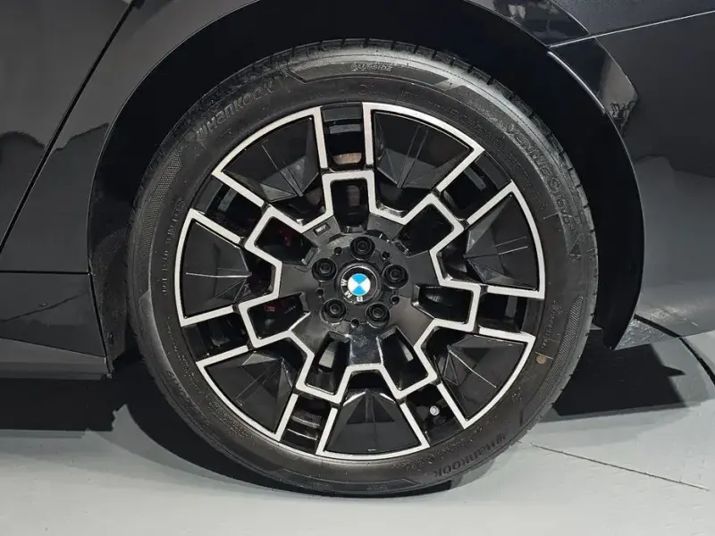 2026 BMW i4 с пробегом 8 547 км