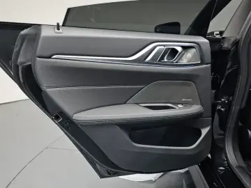 2026 BMW i4 с пробегом 8 547 км