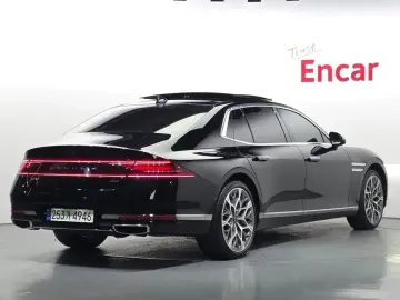 2023 Genesis G90 с пробегом 73 190 км