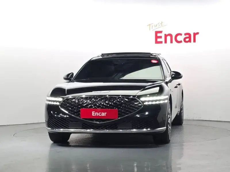 2023 Genesis G90 с пробегом 73 190 км