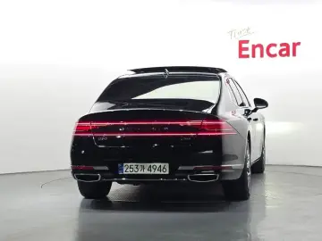 2023 Genesis G90 с пробегом 73 190 км