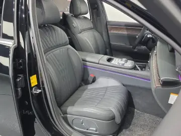 2023 Genesis G90 с пробегом 73 190 км