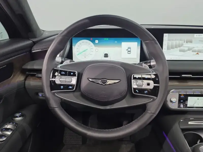 2023 Genesis G90 с пробегом 73 190 км