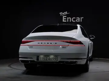 2023 Genesis G90 с пробегом 69 369 км