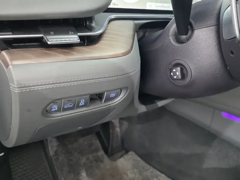 2023 Genesis G90 с пробегом 73 190 км