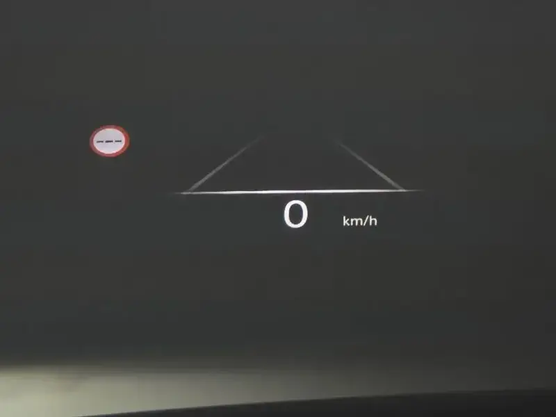 2023 Genesis G90 с пробегом 73 190 км