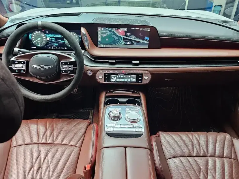 2023 Genesis G90 с пробегом 69 369 км