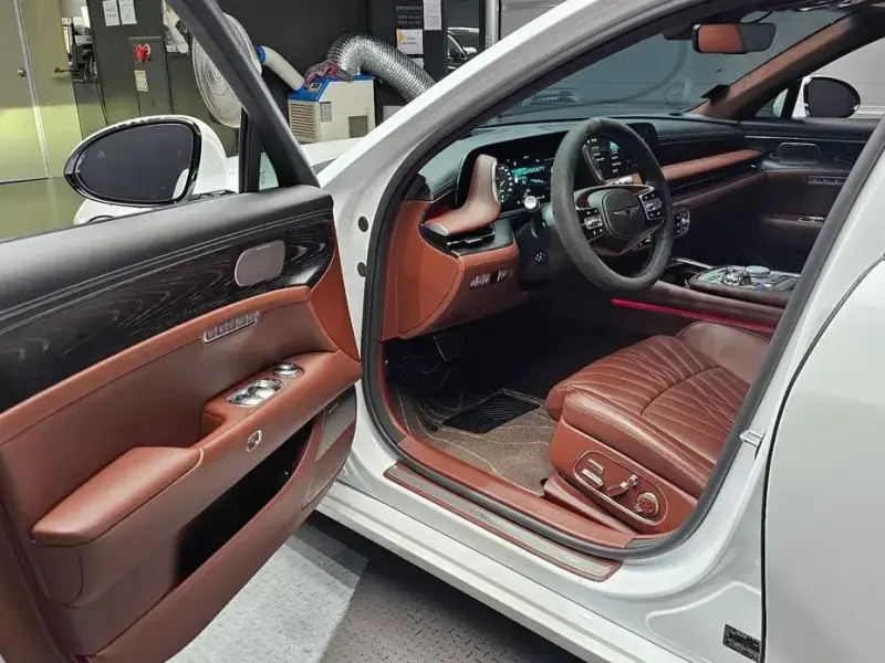 2023 Genesis G90 с пробегом 69 369 км