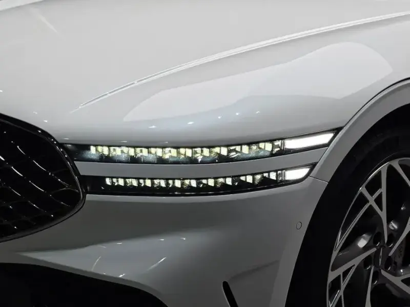 2023 Genesis G90 с пробегом 69 369 км