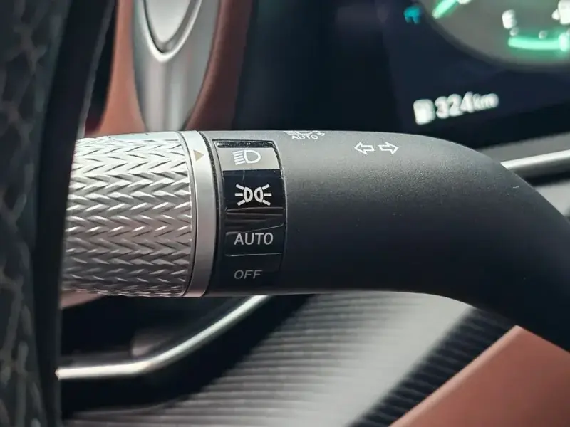 2023 Genesis G90 с пробегом 69 369 км