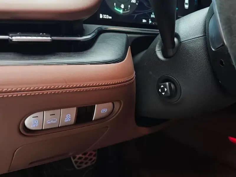 2023 Genesis G90 с пробегом 69 369 км