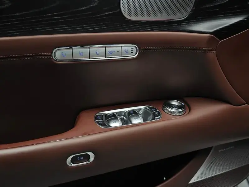 2023 Genesis G90 с пробегом 69 369 км