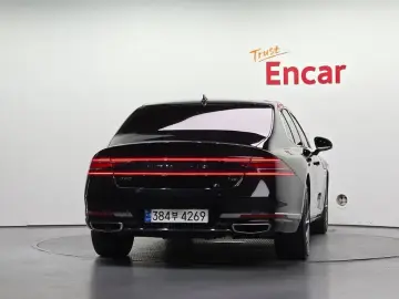 2023 Genesis G90 с пробегом 84 323 км