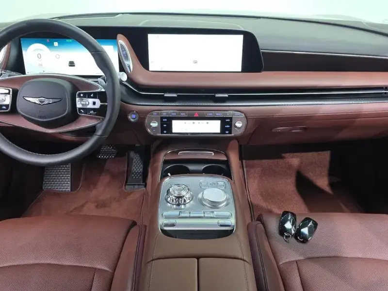 2023 Genesis G90 с пробегом 84 323 км