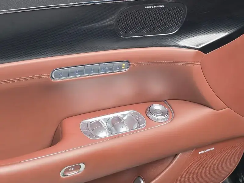 2023 Genesis G90 с пробегом 84 323 км