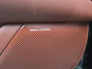 2023 Genesis G90 с пробегом 84 323 км