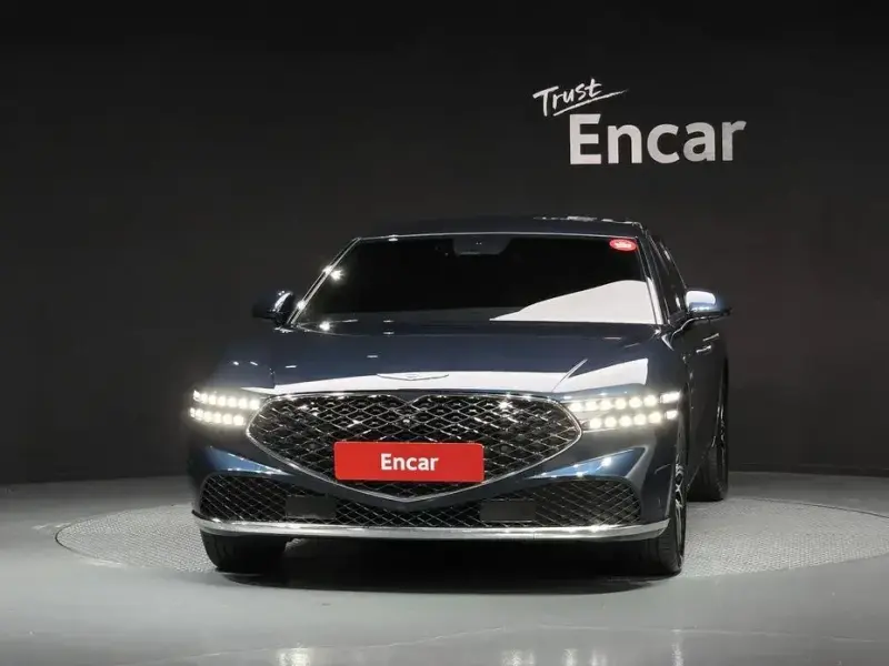 2023 Genesis G90 с пробегом 40 632 км