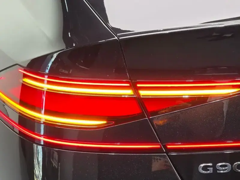 2023 Genesis G90 с пробегом 84 323 км