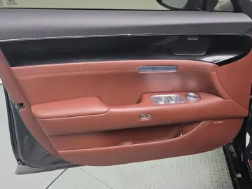 2023 Genesis G90 с пробегом 84 323 км