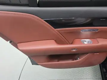 2023 Genesis G90 с пробегом 84 323 км