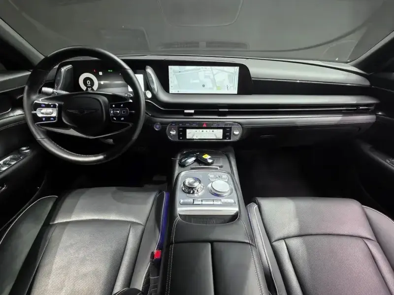 2023 Genesis G90 с пробегом 40 632 км