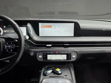2023 Genesis G90 с пробегом 40 632 км