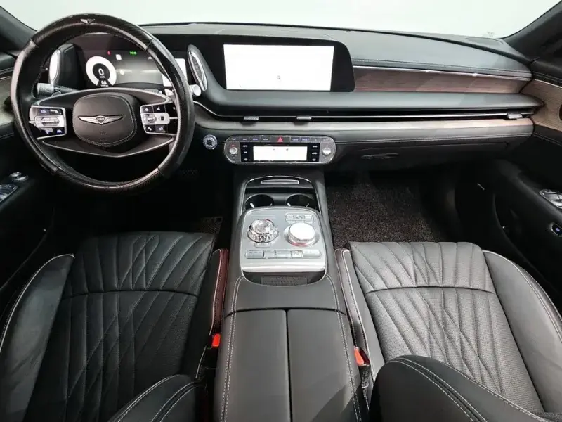 2023 Genesis G90 с пробегом 50 023 км