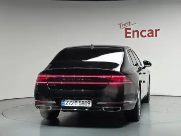 2023 Genesis G90 с пробегом 25 025 км
