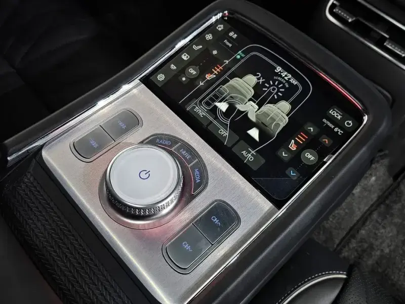 2023 Genesis G90 с пробегом 50 023 км