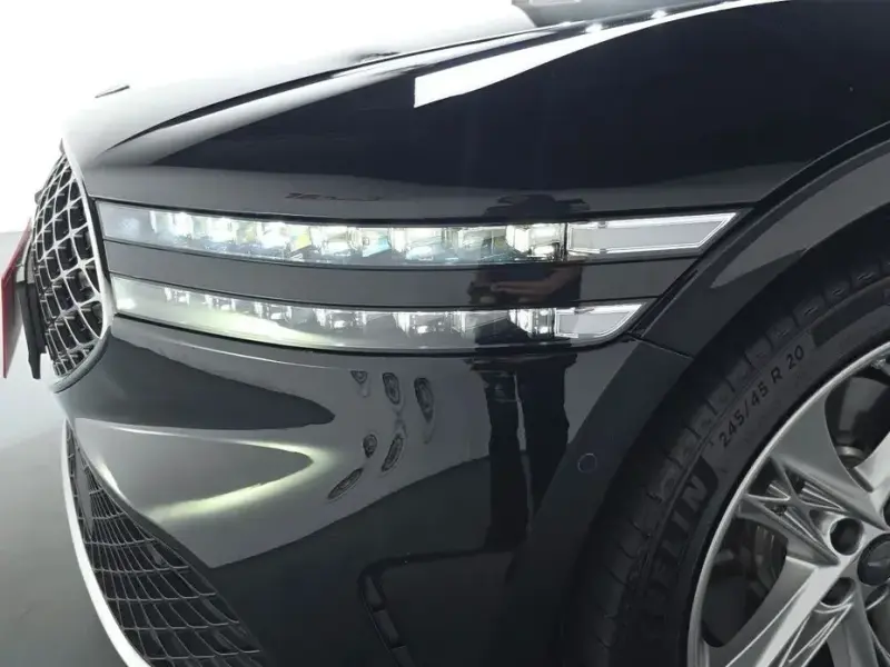 2023 Genesis G90 с пробегом 25 025 км