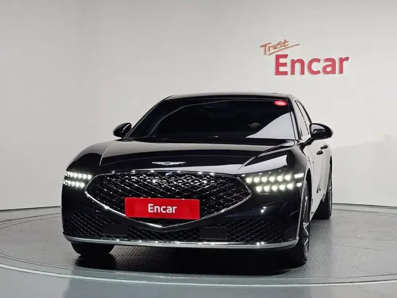 2023 Genesis G90 с пробегом 27 674 км