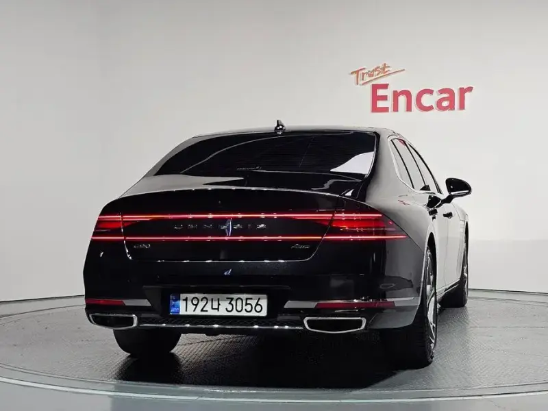 2023 Genesis G90 с пробегом 27 674 км
