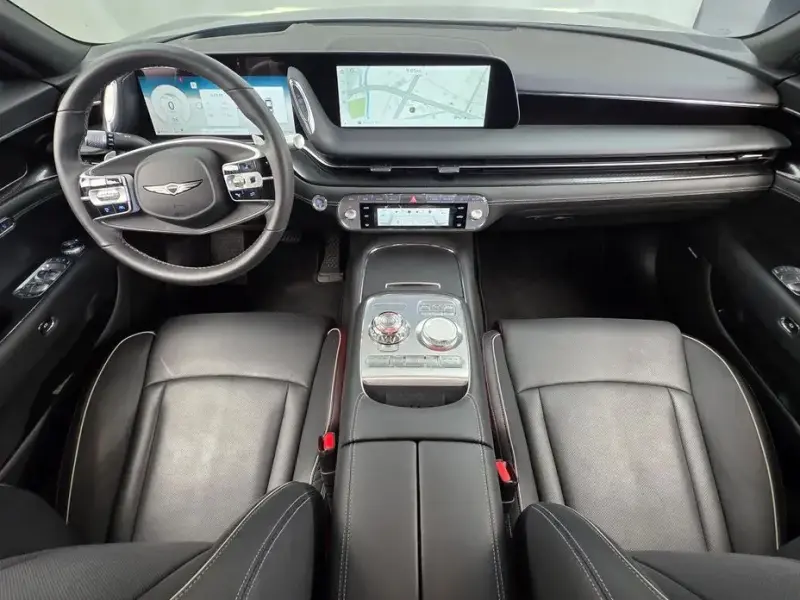 2023 Genesis G90 с пробегом 27 674 км
