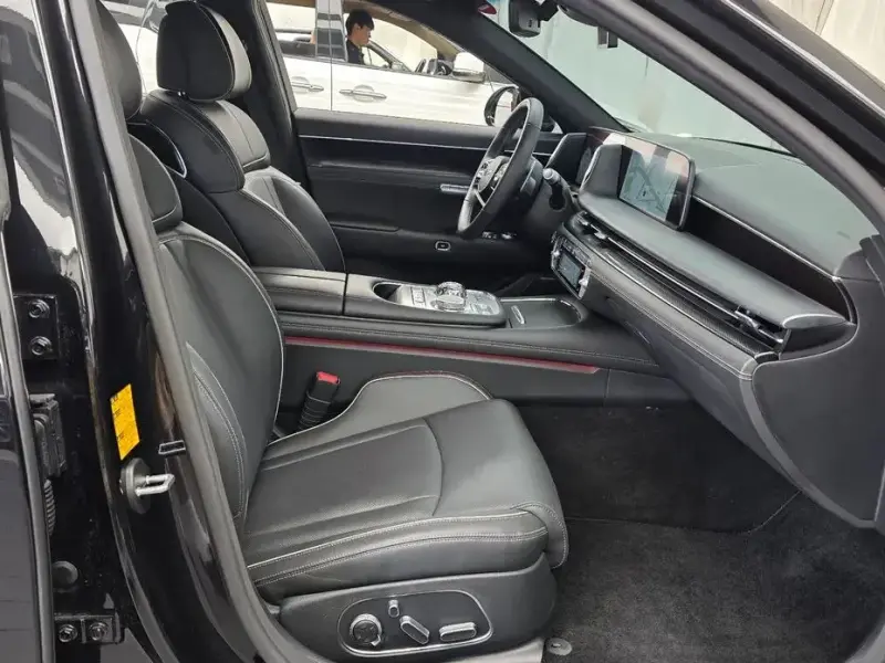 2023 Genesis G90 с пробегом 27 674 км