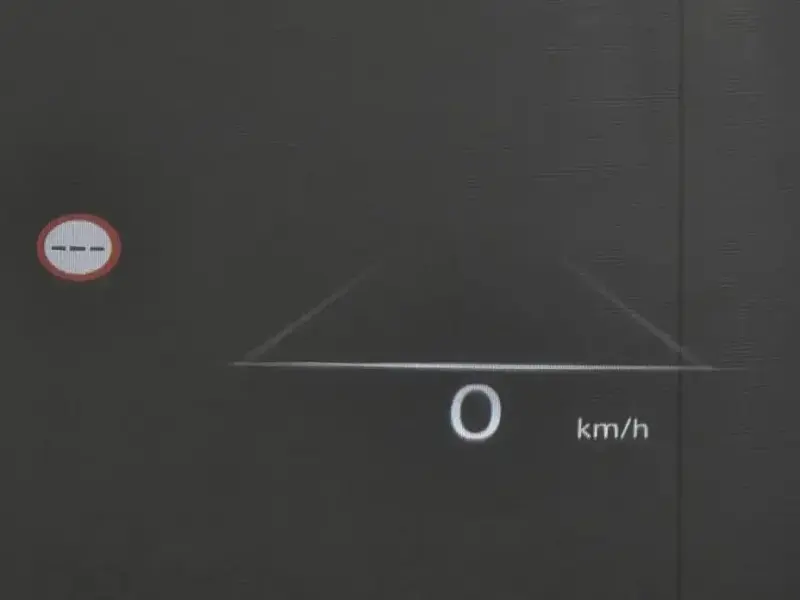 2023 Genesis G90 с пробегом 27 674 км
